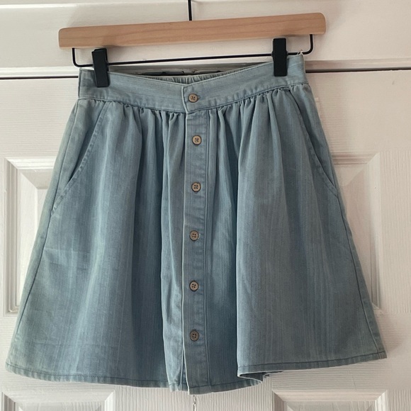 Rylee + Cru Dresses & Skirts - Rylee and Cru button front, pocketed 100 % cotton denim skirt size small. NWT
